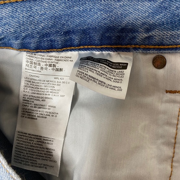 Levi’s deconstructed denim mini skirt NWT 30 - Picture 5 of 9